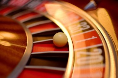 Live dealer blackjack and roulette tables